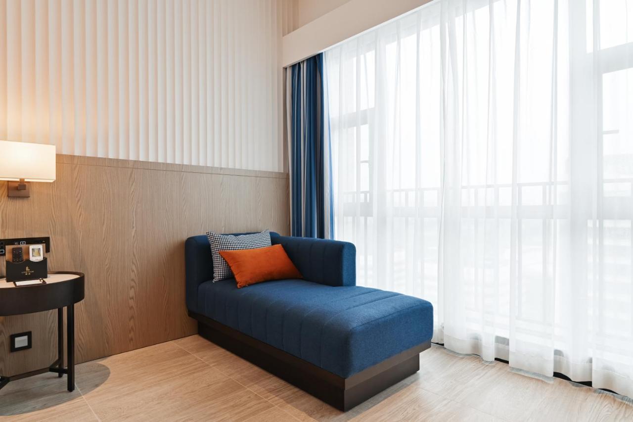 Livetour Hotel Luogang Science City Canton Esterno foto